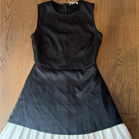 RIHOAS Black and White Mini Dress - Picture 2 of 6